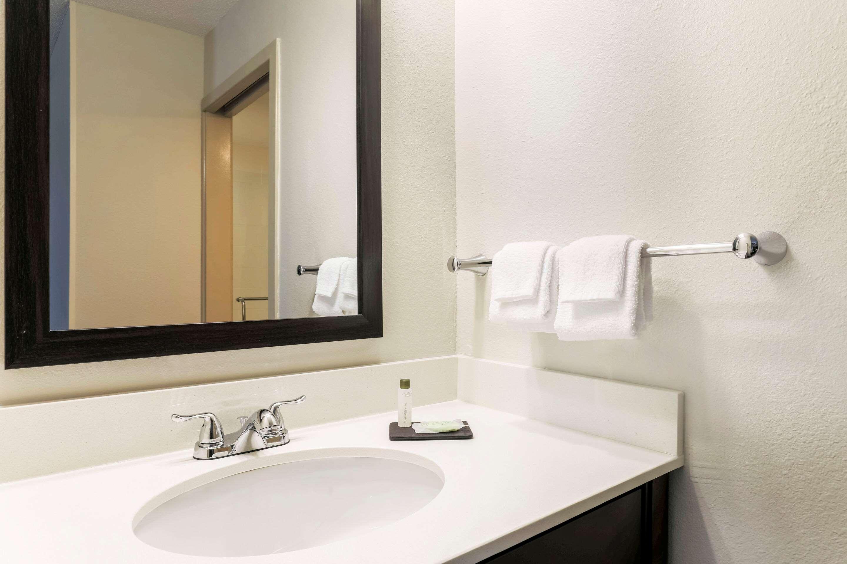 Sleep Inn Midway Airport Bedford Park Bagian luar foto