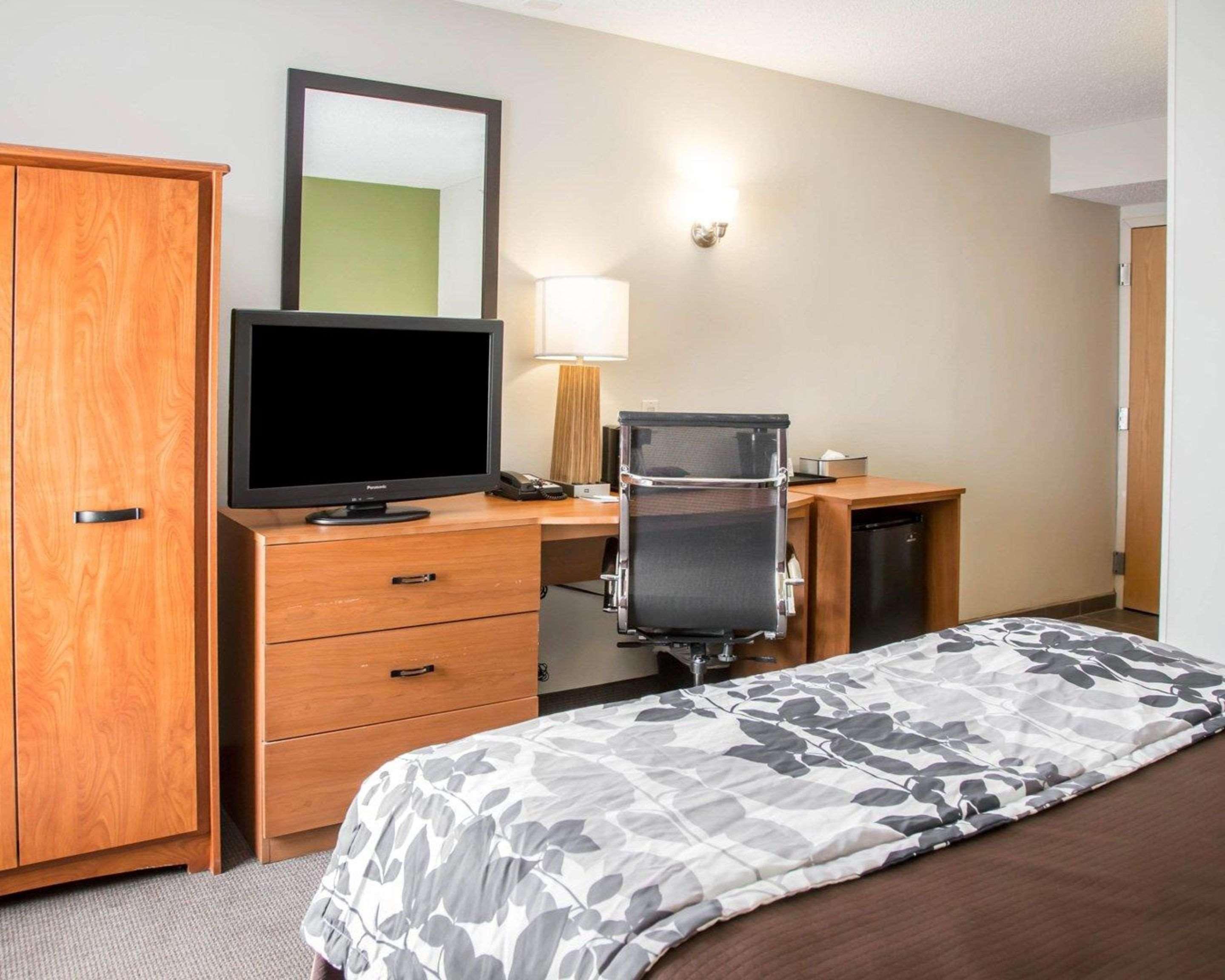 Sleep Inn Midway Airport Bedford Park Bagian luar foto