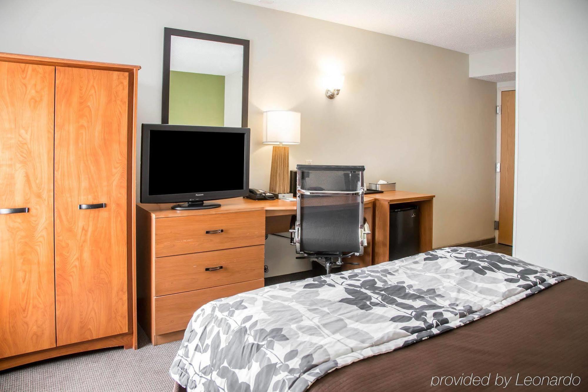 Sleep Inn Midway Airport Bedford Park Bagian luar foto