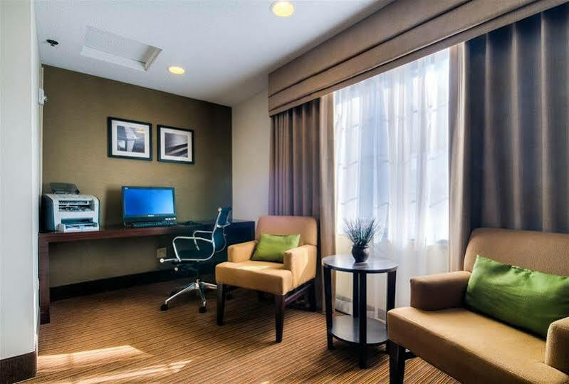 Sleep Inn Midway Airport Bedford Park Bagian luar foto